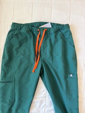 FIGS Men's Scrub Pants Hunter Green Size Medium